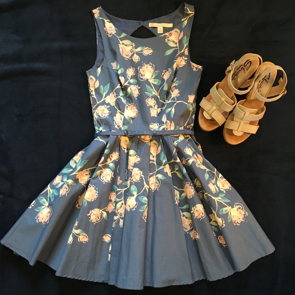 Lauren Conrad blue floral dress size 2